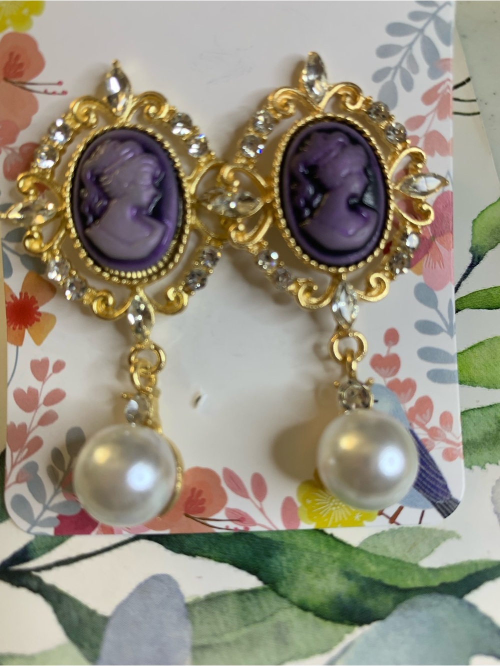 Vintage-Inspired Purple Cameo Drop Earrings with Gold Accents